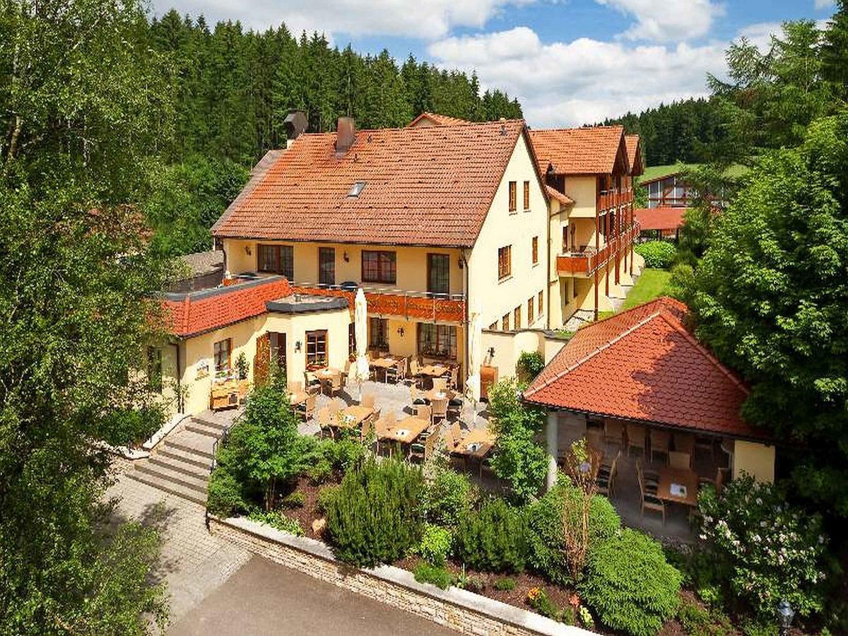 Hotel-Gasthof Zum Sussen Grund Albstadt Bagian luar foto