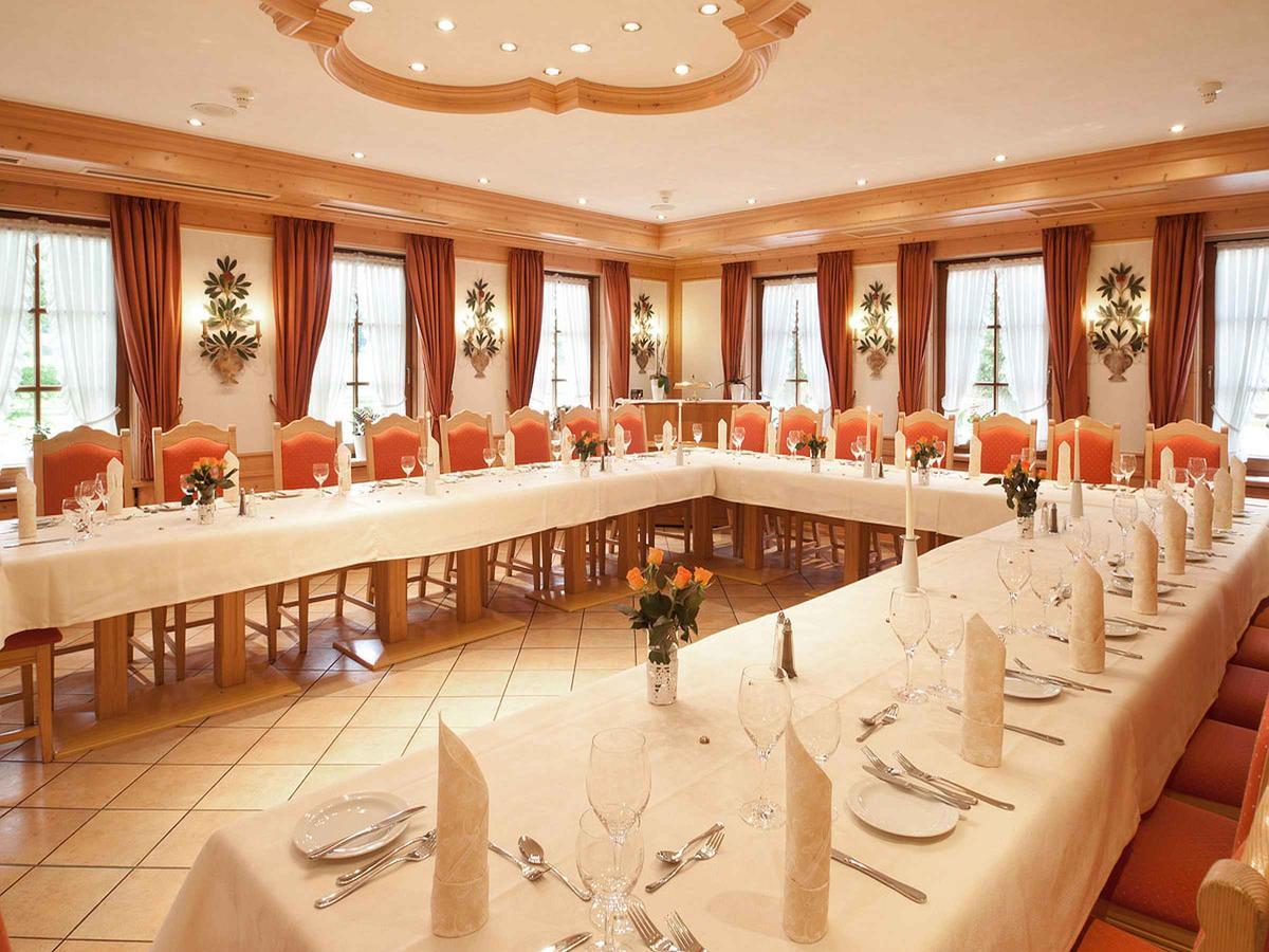 Hotel-Gasthof Zum Suessen Grund Albstadt Bagian luar foto